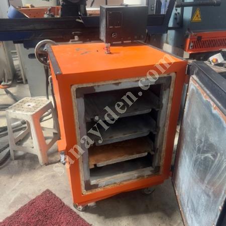 ELEKTROT KURUTMA FIRINI (DİJİTALLİ), Makina